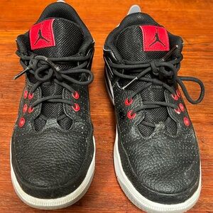 Nike Jordan basketball sneakers-Like New!